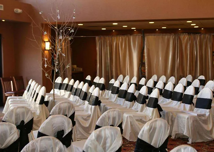 Hampton & River Hotel 3*