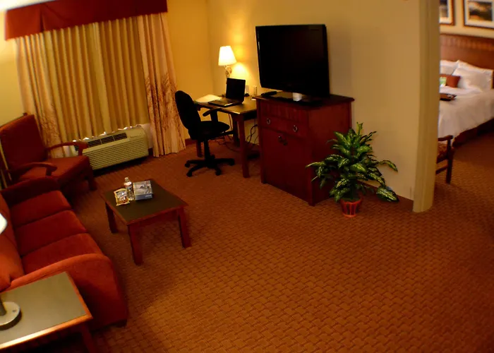 Hotel Hampton & River 3*