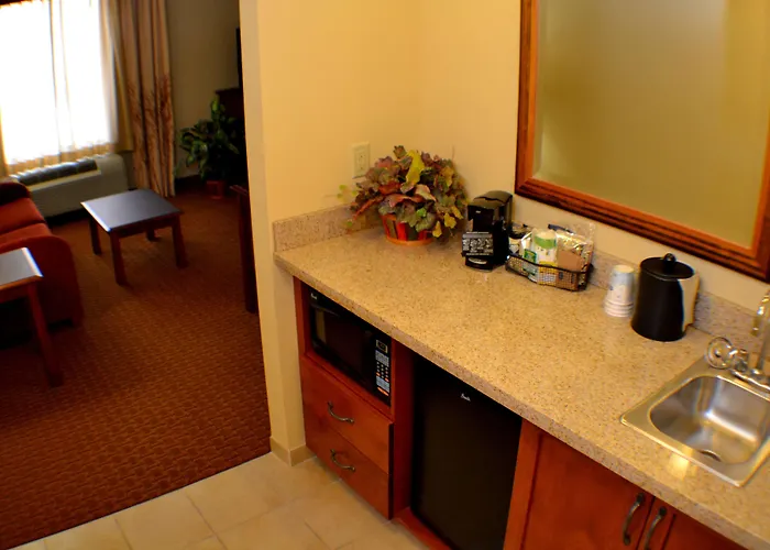 Hotel Hampton & River 3*